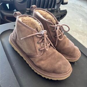 UGG Neumel Boots Size 9